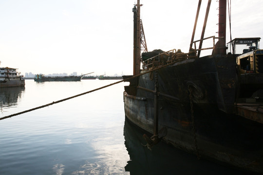 工程船 船舶 码头 轮船 海港