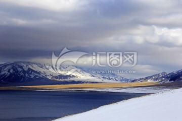 赛里木湖冬天 雪景