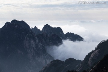 黄山 逆光剪影 云海苍茫