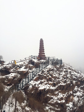 红山雪景