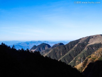 群山