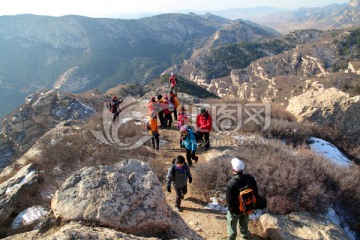 登山运动 穿越