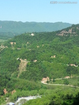 蓝天绿山