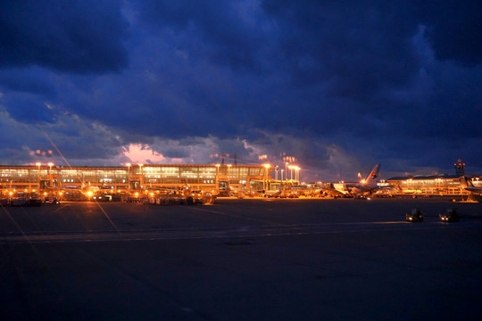 韩国仁川机场夜景航拍