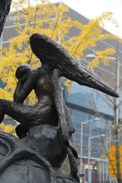 雕塑天使的翅膀