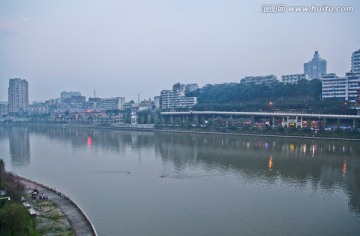 四川内江市沱江沿岸夜景