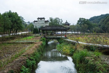 李坑村石牌坊