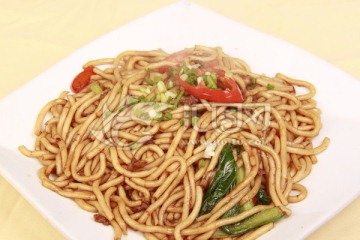 QQ面炒肉丝