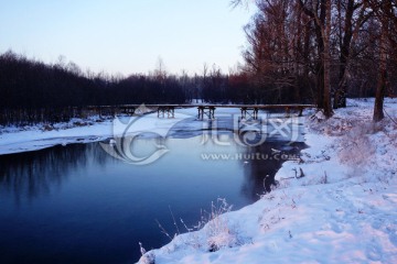 不冻河冰雪风光