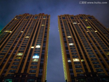 两座摩天楼 高层住宅