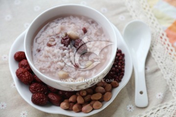 红豆花生大枣粥