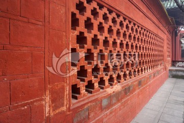 崇州文庙红色花墙