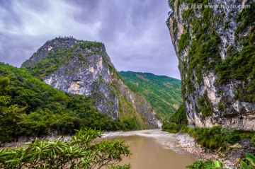 丙中洛石门关 怒江大峡谷