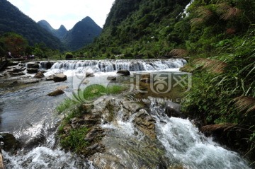 小七孔双龙瀑布景区