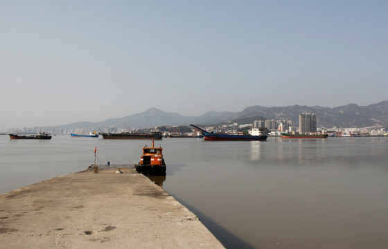 码头港口