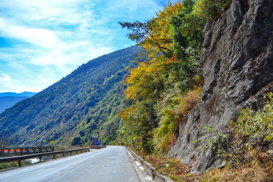 沿山公路