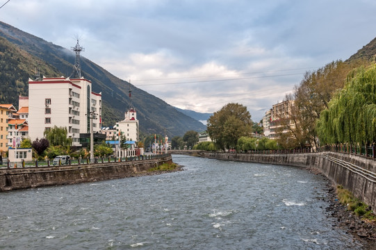 四川马尔康县城