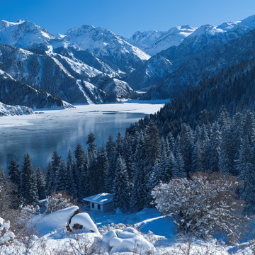 天池雪景