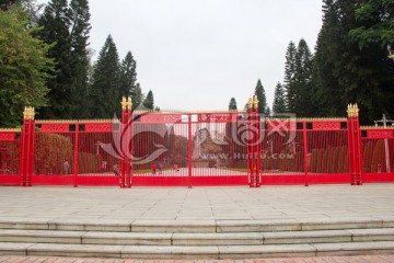 广州起义烈士陵园正门
