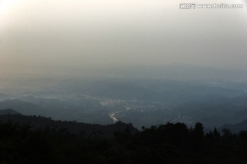 雾山乡风光
