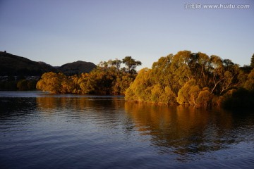 新西兰南岛皇后镇湖景