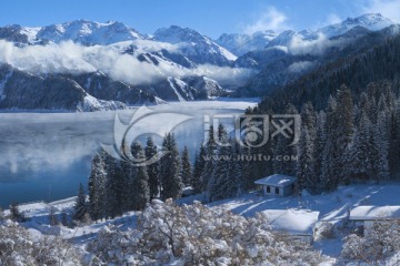 天池雪景