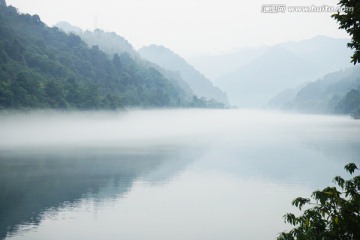 雾漫湖南郴州小东江