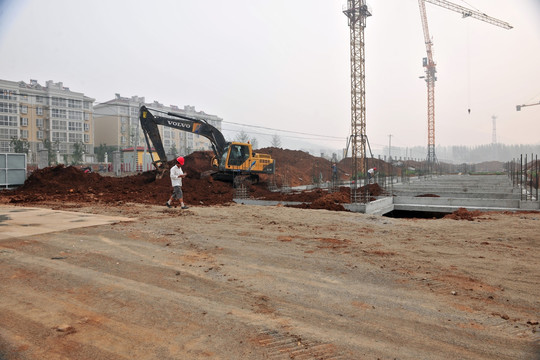 建筑工地  施工中建筑