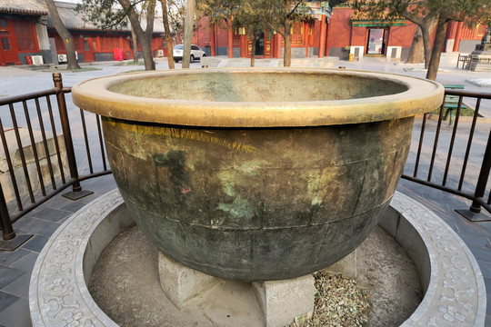 雍和宫的铜缸