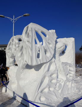 2016国际大学生雪雕大赛