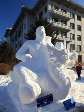 2016 国际大学生雪雕大赛