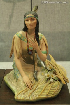 瓷塑印第安人像