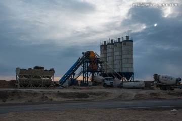 戈壁滩建设工地