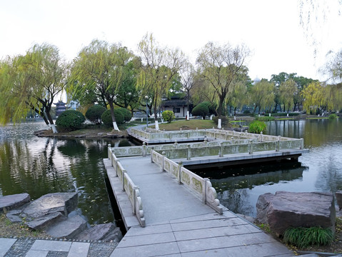 宁波月湖公园水上回廊