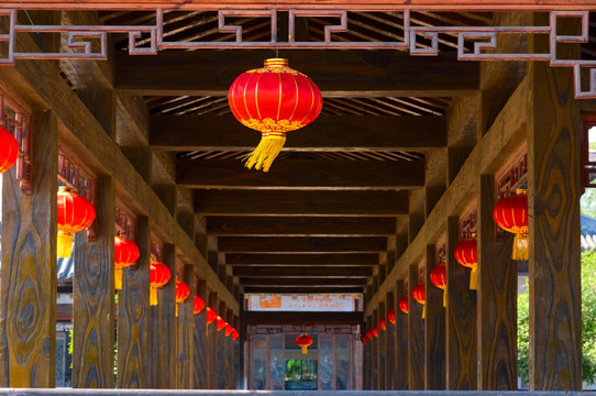 古建筑与红灯笼
