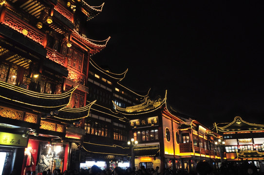 上海豫园古建筑夜景