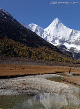 央迈勇雪山