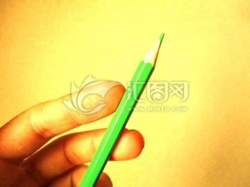 绿色铅笔 手持绿色彩铅