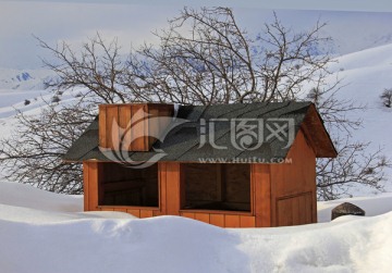 雪屋 垃圾桶