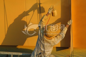 油漆工建筑外墙喷漆作业