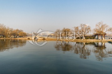 大明湖冬景