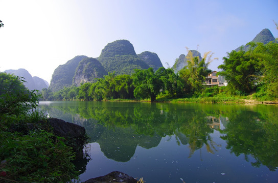 碧水蓝天