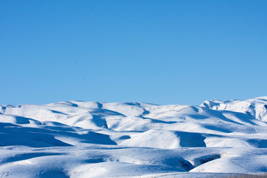 蓝天 雪地