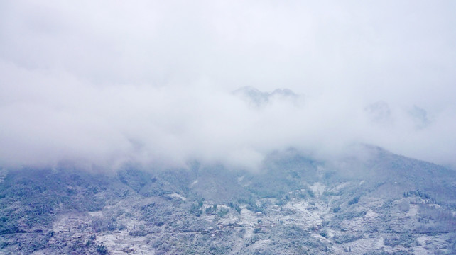 雪景白雾