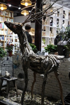 木制 鹿雕塑