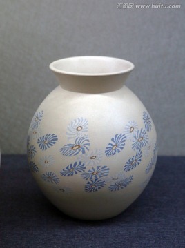 绞胎陶瓷花瓶
