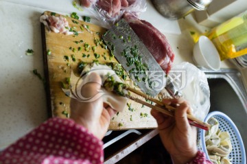 包馄饨