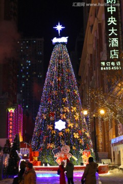 哈尔滨市 中央大街 圣诞树