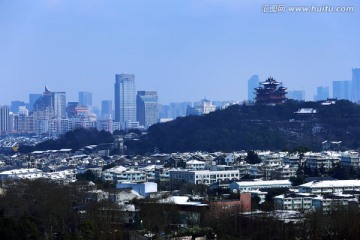 杭州冬天吴山雪景全景