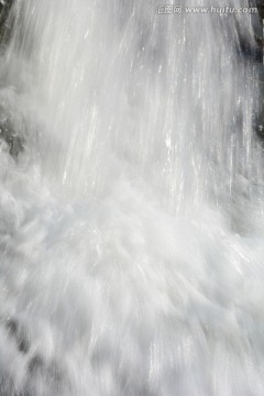 瀑布 水流